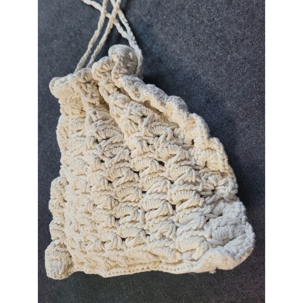 Vintage 60s 70s Boho Crocheted‎ Knit White Shoulder Bag Drawstring Pouch